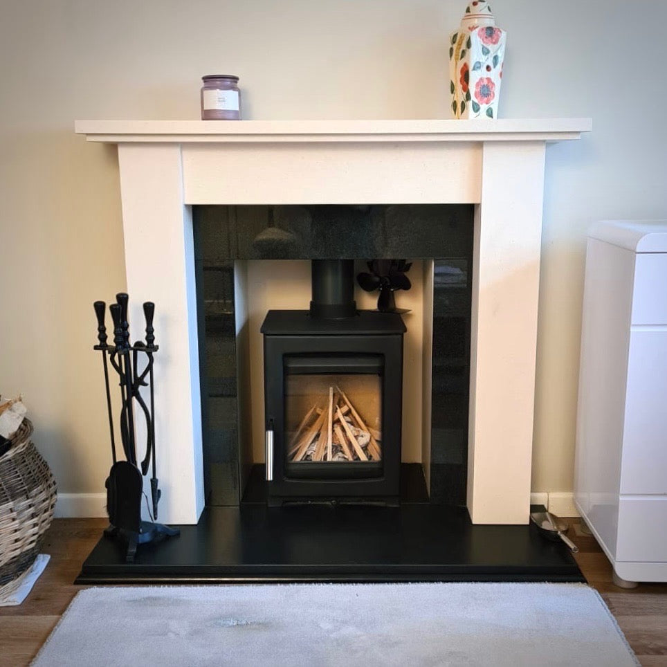 Parkway Aspect 4 and Lacuna fire place – Nexus Heat